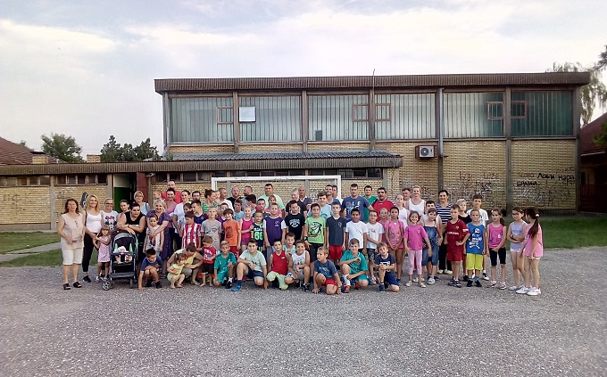 Fudbalska utakmica za kraj školske  godine-r